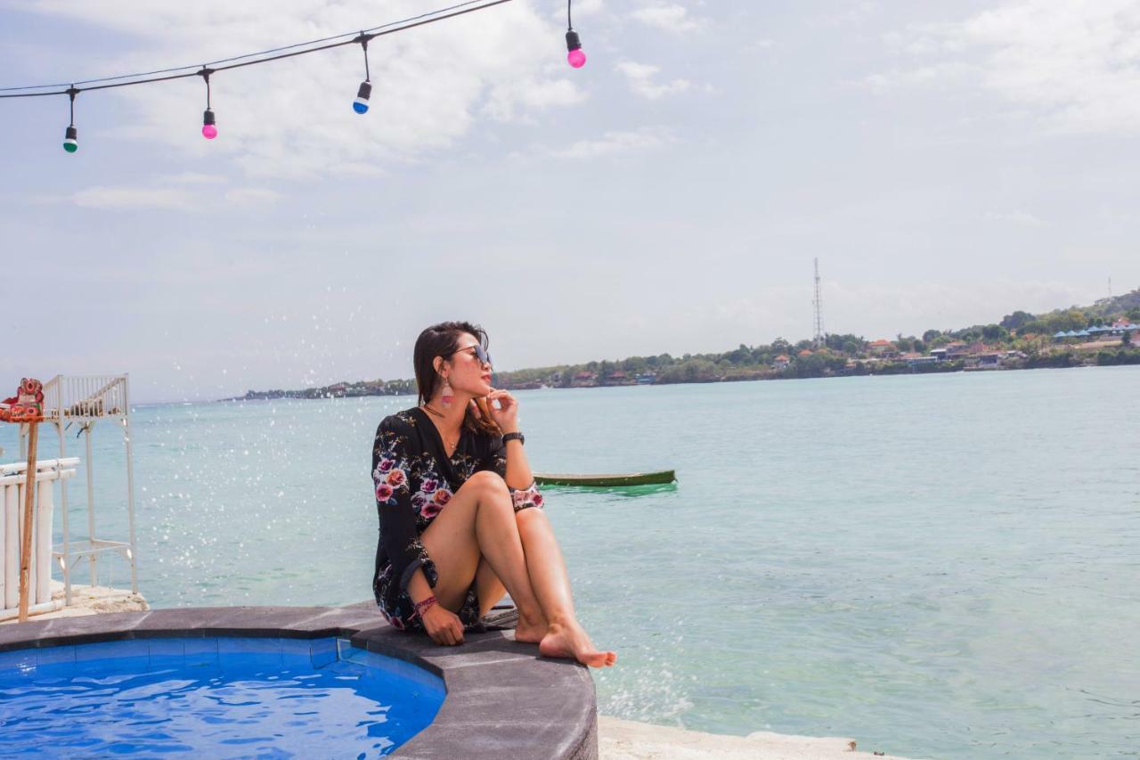 The Waterfront Beach House Nusa Lembongan  Exterior photo